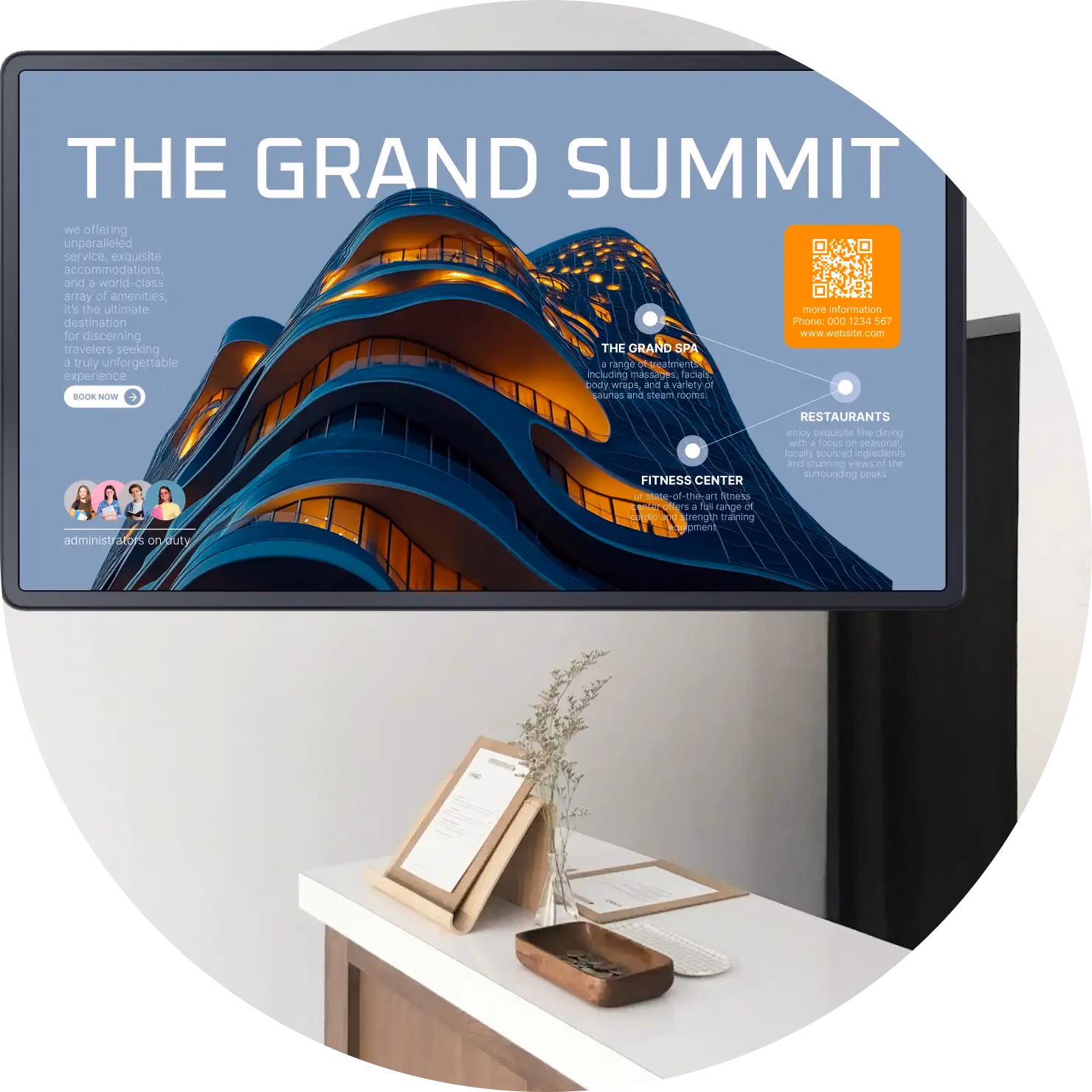 Grand Summit酒店前台的促销屏幕